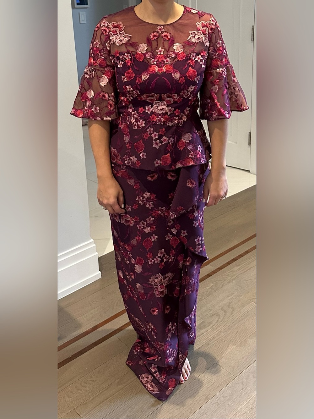 Women’s Floral Lace Peplum Gown - Deep Plum